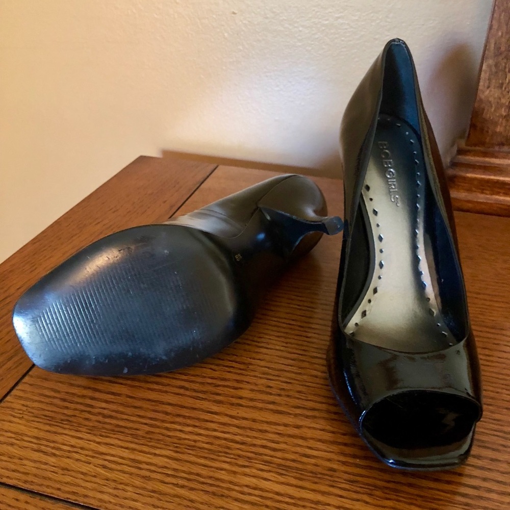 BCBG heels size 8 - Picture 3 of 4